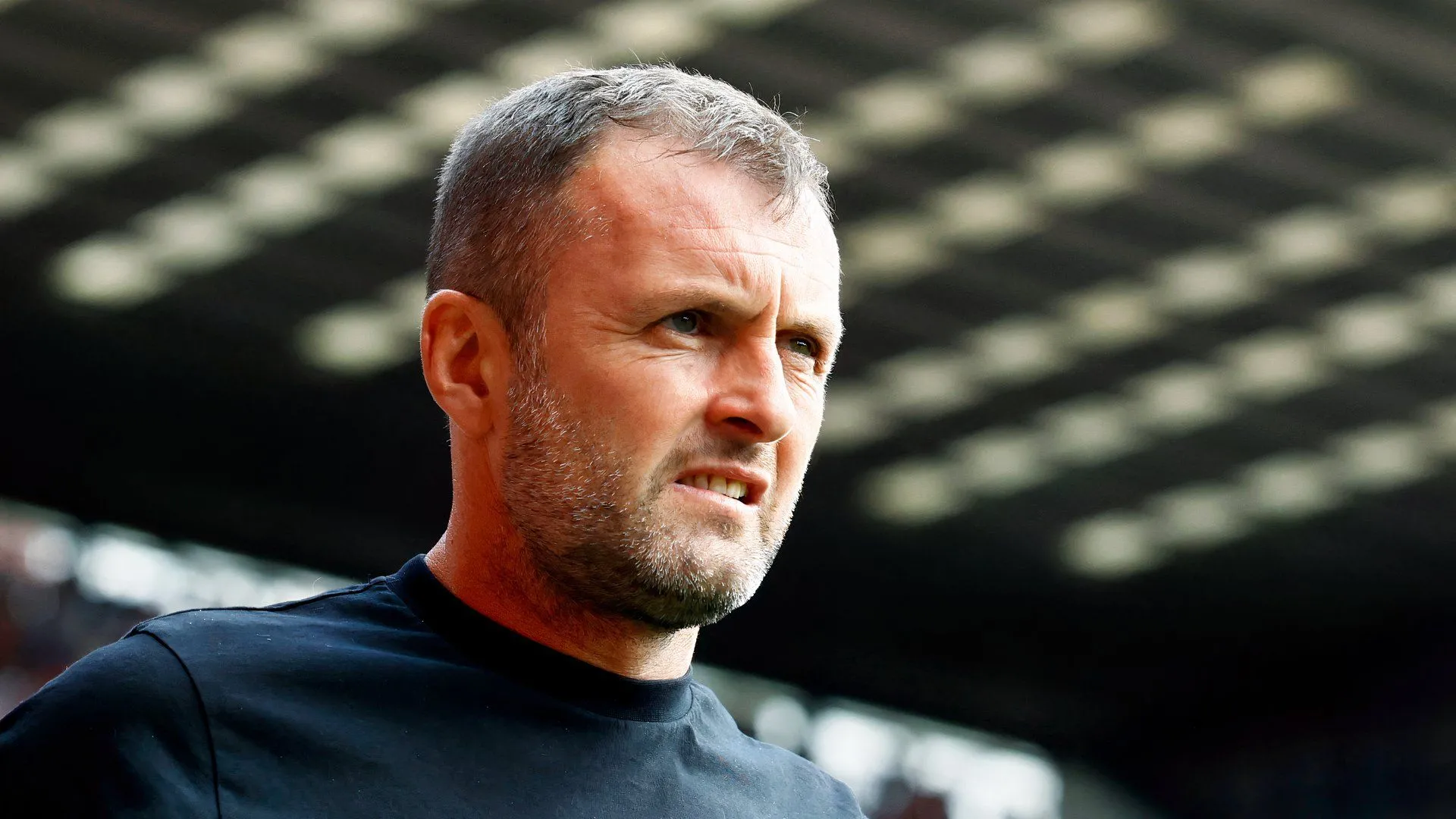 Huấn luyện viên Charlton Athletic Nathan Jones