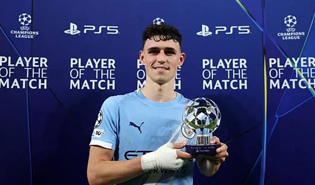 Phil Foden tỏa sáng trong trận đấu với Borussia Dortmund