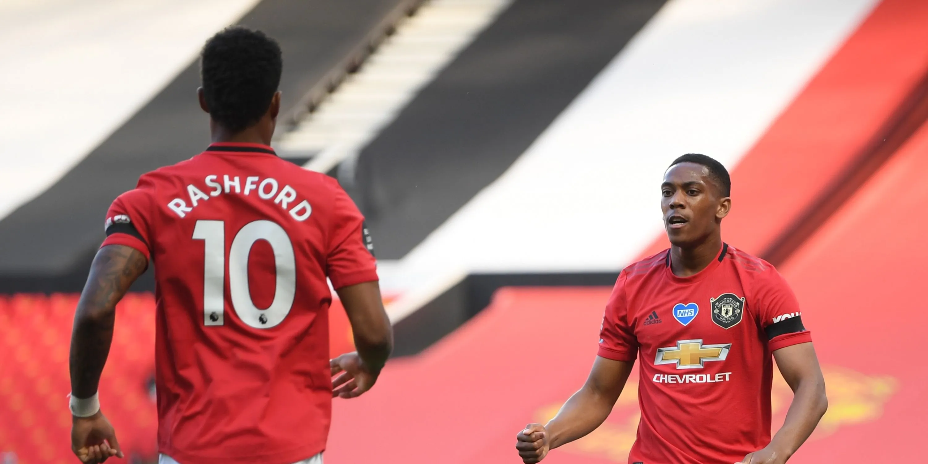 Rashford và Martial trong một tình huống tấn công tại Old Trafford